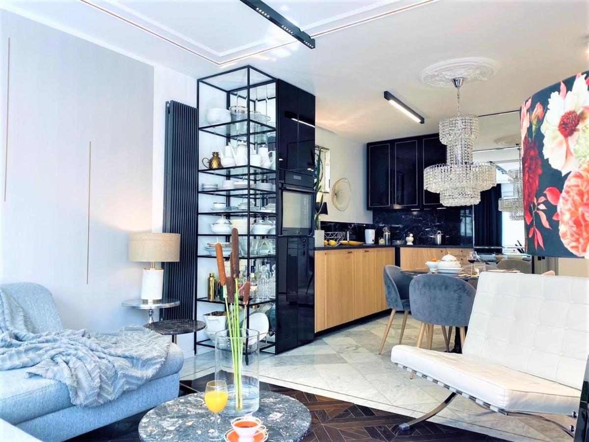 Lägenhet Luxury At Center At Palace +netflix! Warszawa